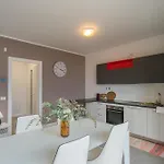Apartment Blooms By The Gera Lario