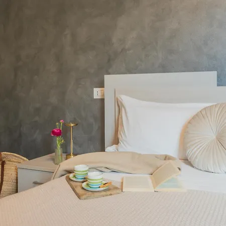 Appartement Blooms By The Gera Lario